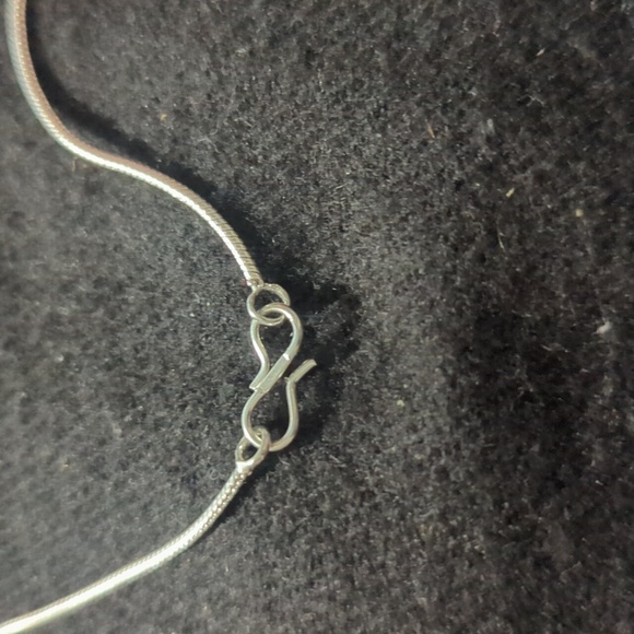 Silver Plated Black And Red Bloodstone Gemstone Oval Pendant Statement Necklace - Picture 3 of 5